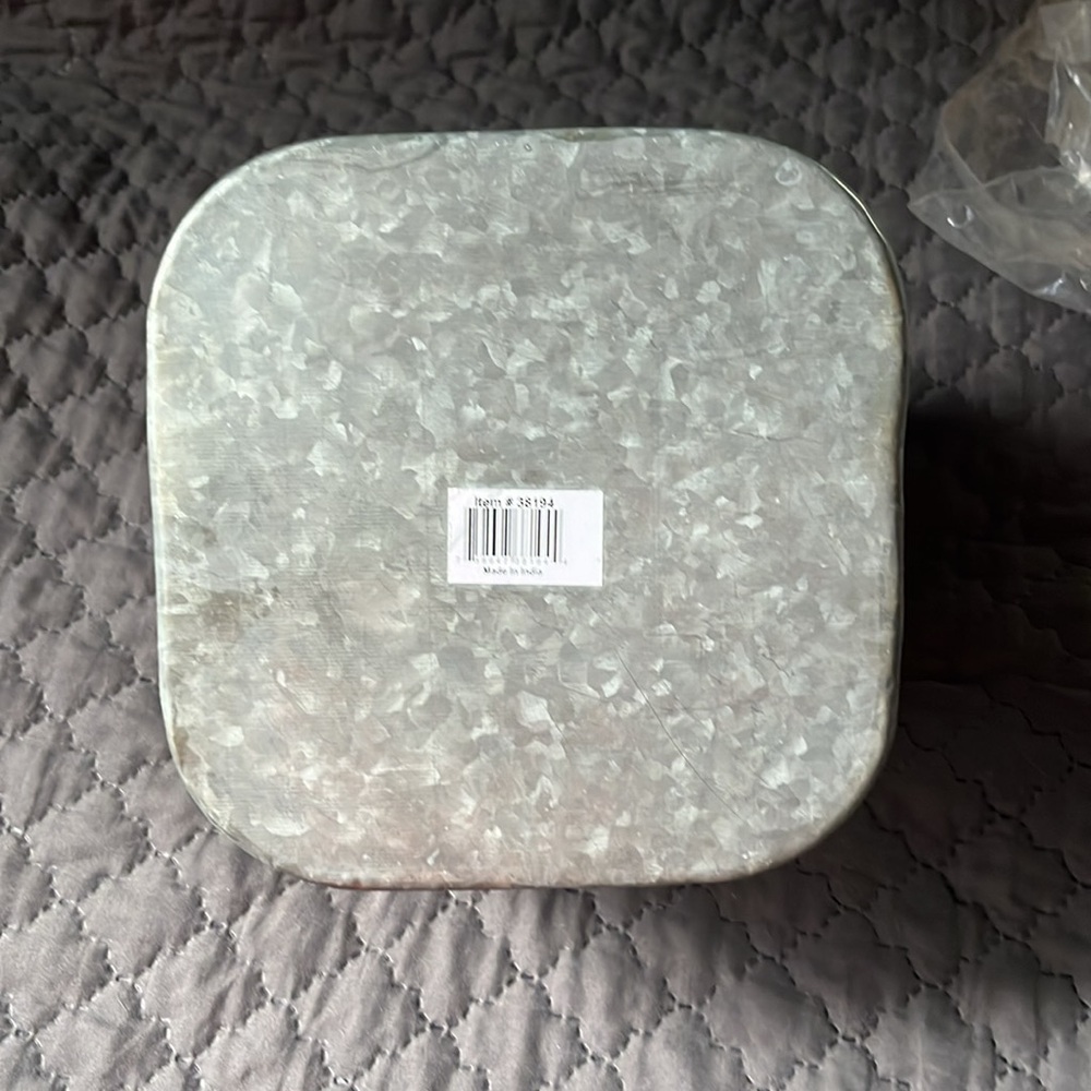 Rustic Galvanized Metal caddy - Picture 5 of 6